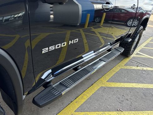 Used 2023 Chevrolet Silverado 2500 High Country w/ Z71 Off-Road Package image 17