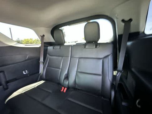 Used 2023 Ford Explorer XLT w/ Equipment Group 202A AWD/4WD image 23