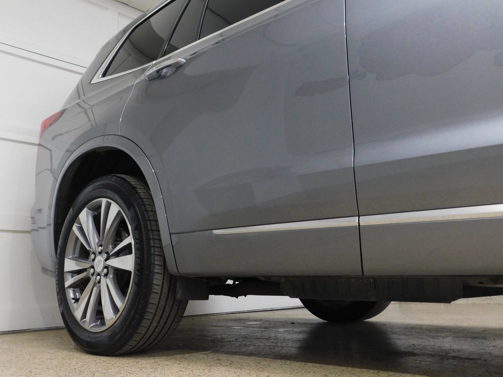 Used 2022 Cadillac XT6 Premium Luxury w/ Technology Package AWD/4WD image 7