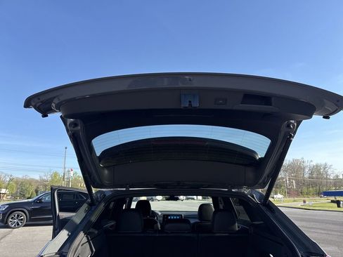 Used 2025 Volkswagen Atlas Cross Sport SE w/ Black Wheel Package AWD/4WD image 40