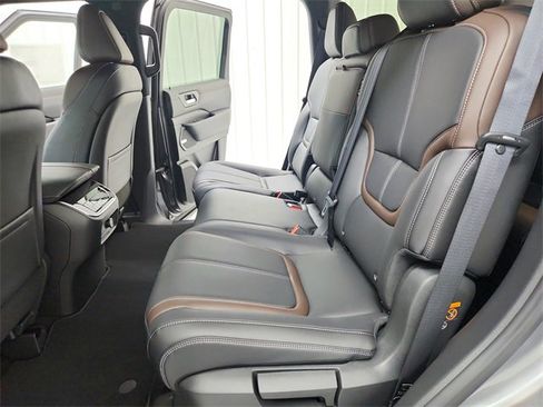 New 2026 Nissan Armada SL image 33