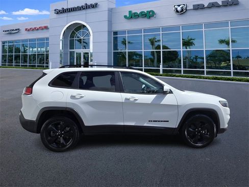 Used 2020 Jeep Cherokee Latitude Plus image 8