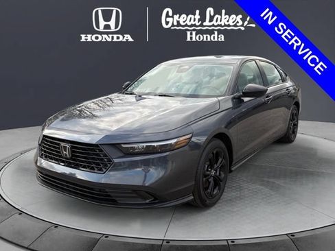 Used 2025 Honda Accord SE image 2