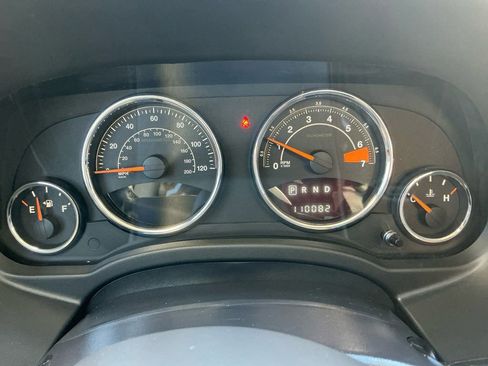 Used 2015 Jeep Compass Latitude image 19