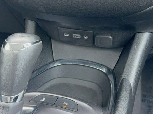 Used 2020 Chevrolet Malibu LT image 24