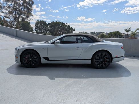 Used 2024 Bentley Continental GT V8 image 5