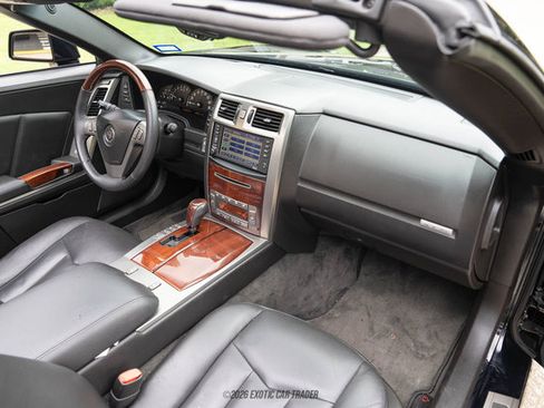 Used 2006 Cadillac XLR RWD image 59