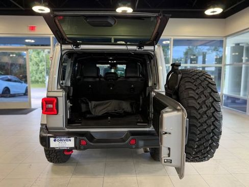 Used 2021 Jeep Wrangler Unlimited Rubicon AWD/4WD image 35