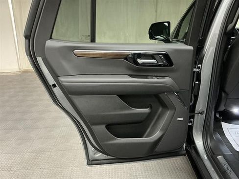 New 2026 Chevrolet Tahoe High Country AWD/4WD image 24
