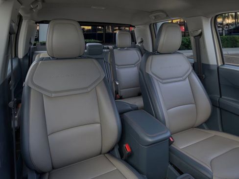 New 2025 Ford Maverick Lariat w/ 4K Tow Package image 10