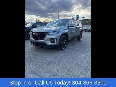 Used 2023 Chevrolet Traverse RS w/ LPO, Floor Liner Package AWD/4WD image 3