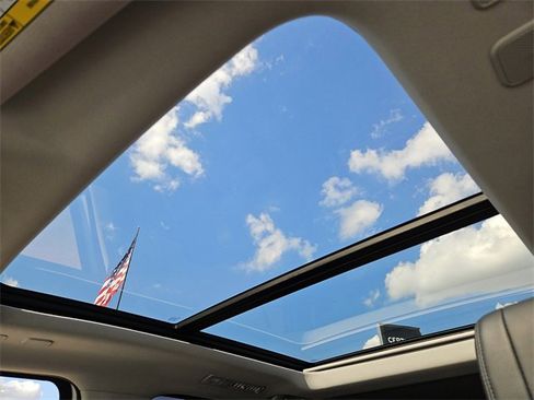 Used 2023 Toyota Sequoia Limited image 3