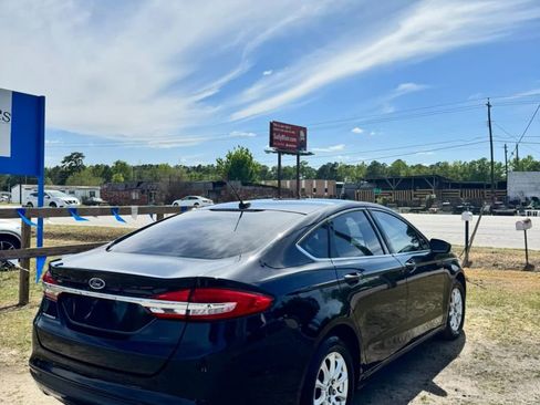Used 2017 Ford Fusion S image 9