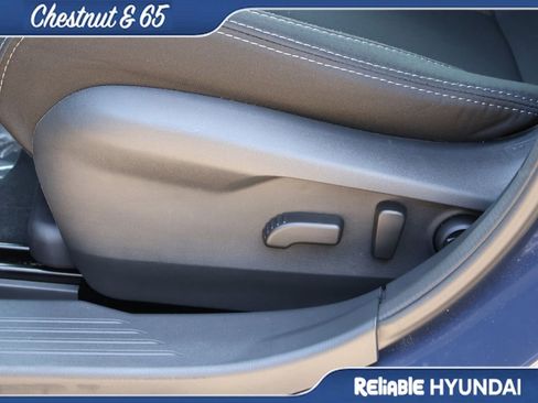 Used 2025 Subaru Outback Premium w/ Popular Package #1A AWD/4WD image 25