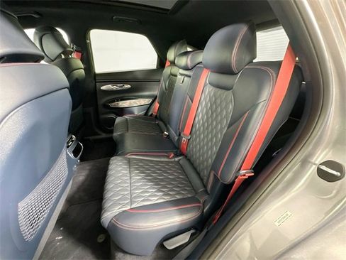 Used 2022 Genesis GV70 3.5T Sport w/ Sport Advanced Package image 28