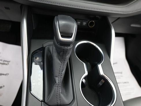 Used 2020 Toyota Highlander XLE image 22