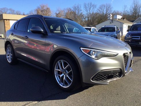 Used 2019 Alfa Romeo Stelvio Ti Sport w/ Quick Order Package 22S Sport image 3