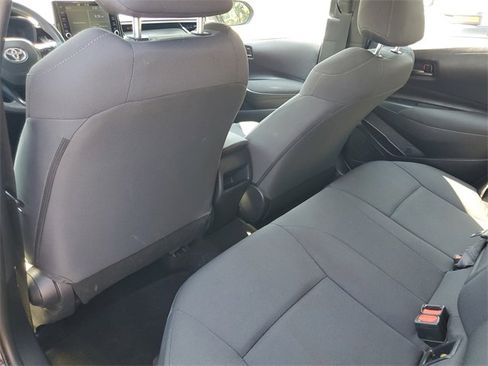 Used 2022 Toyota Corolla LE image 12