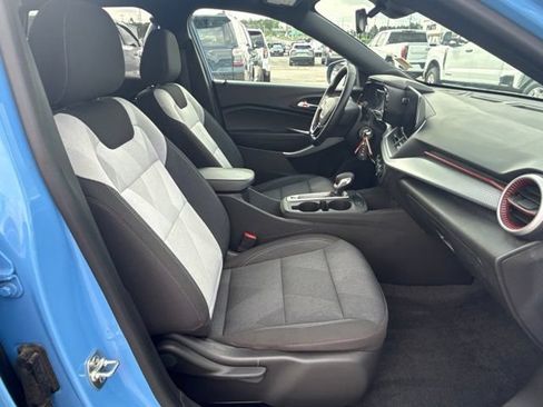 Used 2024 Chevrolet Trax RS FWD image 20