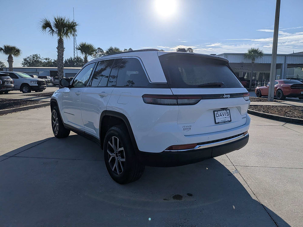 New 2027 Jeep Grand Cherokee Laredo X AWD/4WD image 6