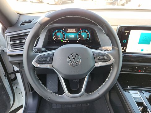 New 2026 Volkswagen Atlas Cross Sport SE image 16