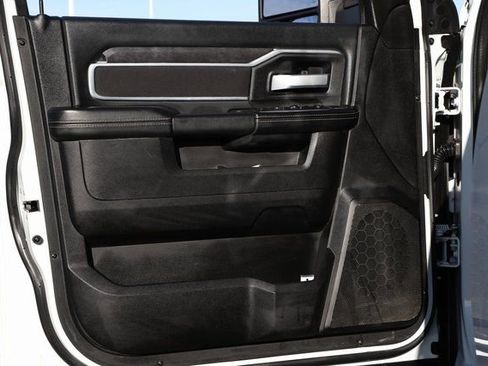 Used 2024 RAM 2500 Big Horn image 17