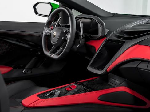 Used 2024 Lamborghini Revuelto AWD/4WD image 32