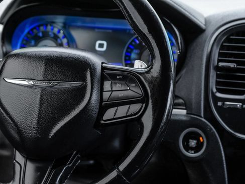 Used 2019 Chrysler 300 S RWD image 25