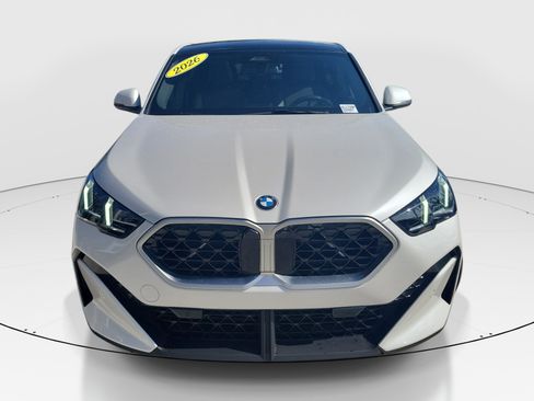 Used 2026 BMW X2 xDrive28i AWD/4WD image 2