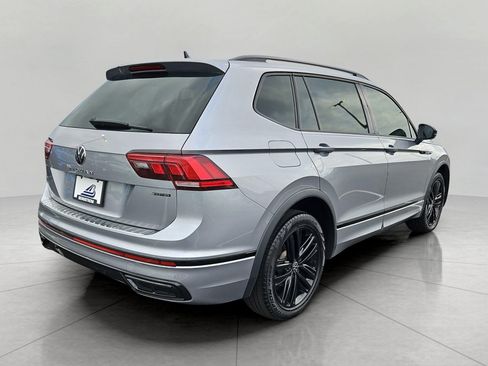 Used 2022 Volkswagen Tiguan SE R-Line AWD/4WD image 8