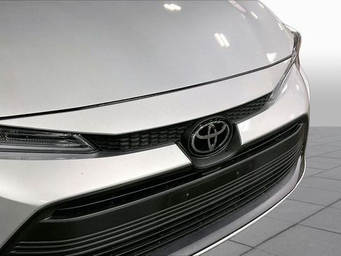 Used 2024 Toyota Corolla LE FWD image 30