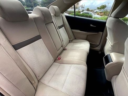 Used 2013 Toyota Camry LE image 27