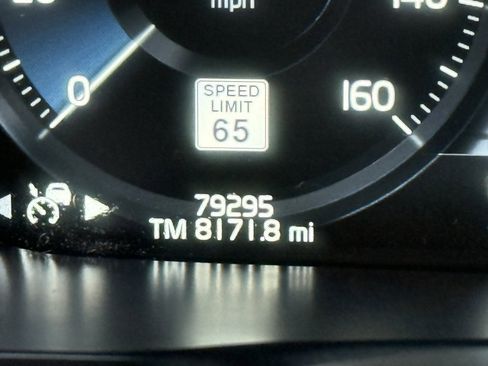 Used 2017 Volvo XC90 T8 R-Design w/ Vision Package image 39