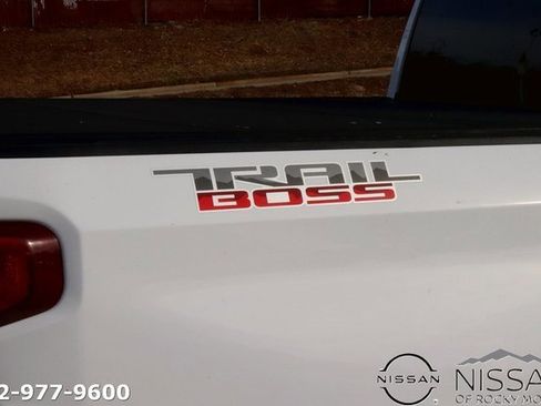 Used 2020 Chevrolet Silverado 1500 LT Trail Boss w/ Bed Protection Package image 9