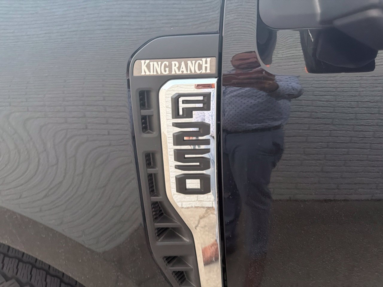 Used 2025 Ford F250 King Ranch w/ FX4 Off-Road Package AWD/4WD image 15