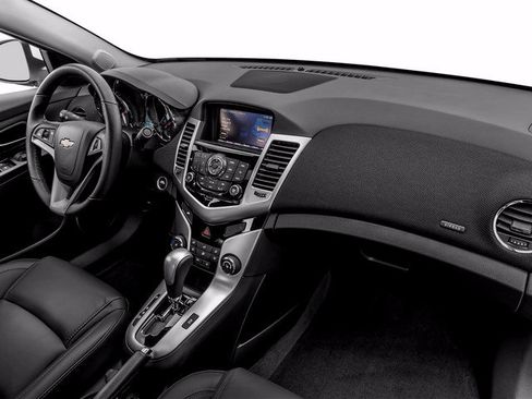 Used 2016 Chevrolet Cruze LT w/ Sun And Sound Package FWD image 21