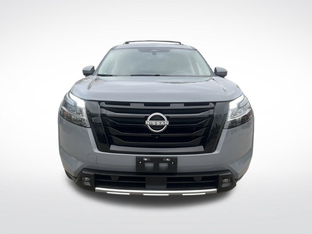 Certified 2024 Nissan Pathfinder Platinum w/ Lighting Package (N92) AWD/4WD image 2