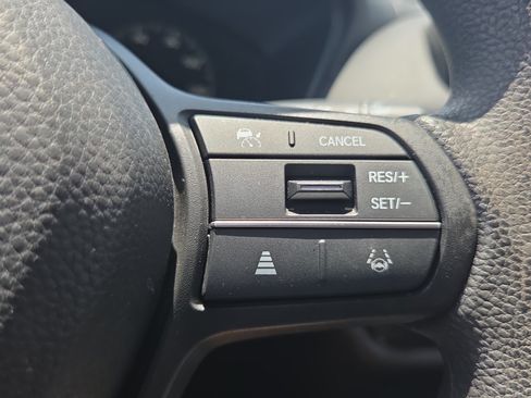Used 2023 Honda HR-V LX image 25