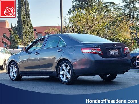 Used 2010 Toyota Camry image 7