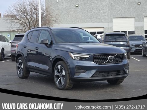 Used 2026 Volvo XC40 B5 Core w/ Protection Package Premier AWD/4WD image 2