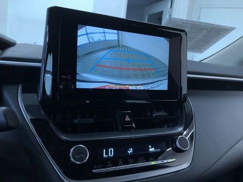 Certified 2025 Toyota Corolla LE FWD image 27
