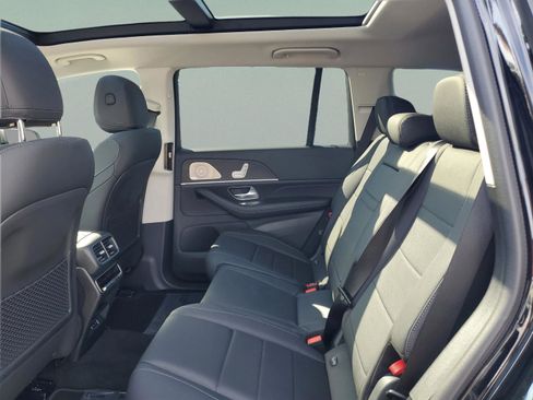 New 2026 Mercedes-Benz GLS 450 4MATIC image 8