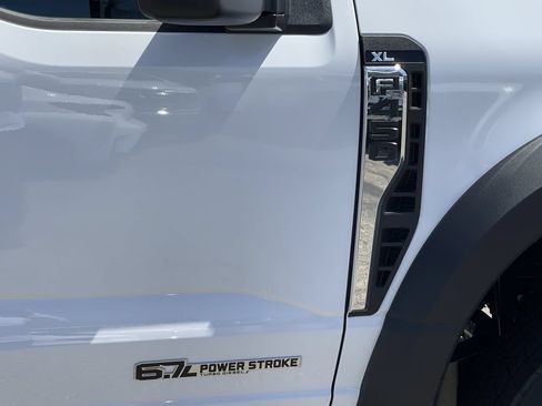 New 2026 Ford F450 XL w/ XL Chrome Package RWD image 8