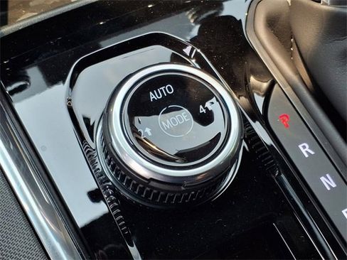 New 2025 GMC Canyon Elevation image 15