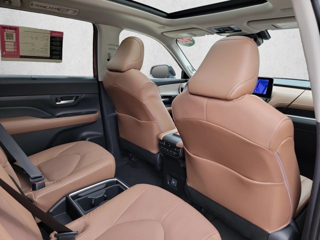 Used 2026 Toyota Grand Highlander AWD image 24