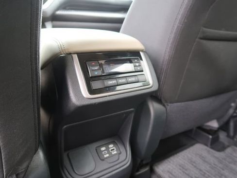 Certified 2024 Subaru Ascent Premium w/ Convenience Package AWD/4WD image 32
