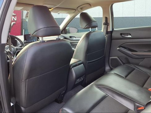 Used 2024 Nissan Altima 2.5 SR image 13