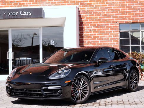 Used 2022 Porsche Panamera GTS AWD/4WD image 3