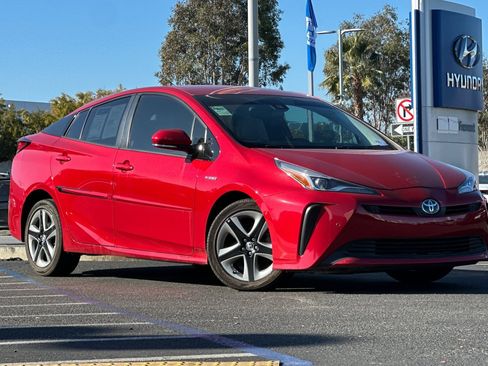 Used 2020 Toyota Prius Limited image 1