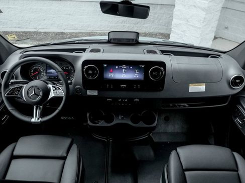New 2026 Mercedes-Benz Sprinter 2500 image 21